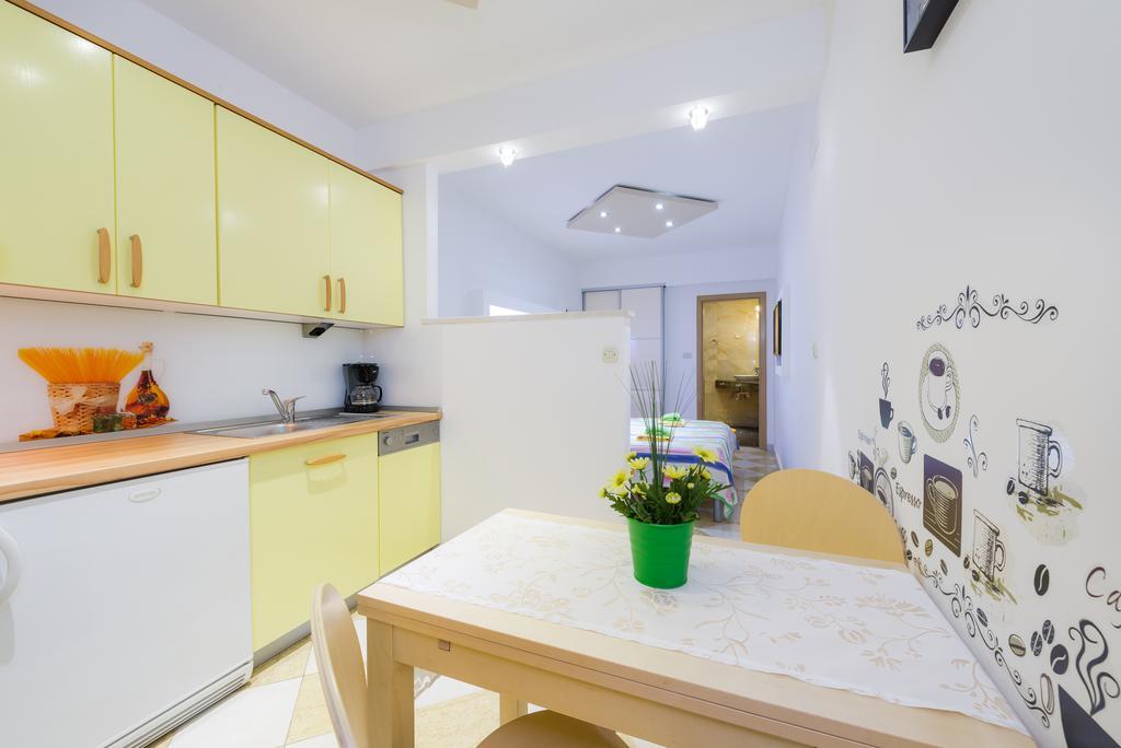 Superb Beachfront Luxury Seaview With Private Beach Milna  Kamer foto